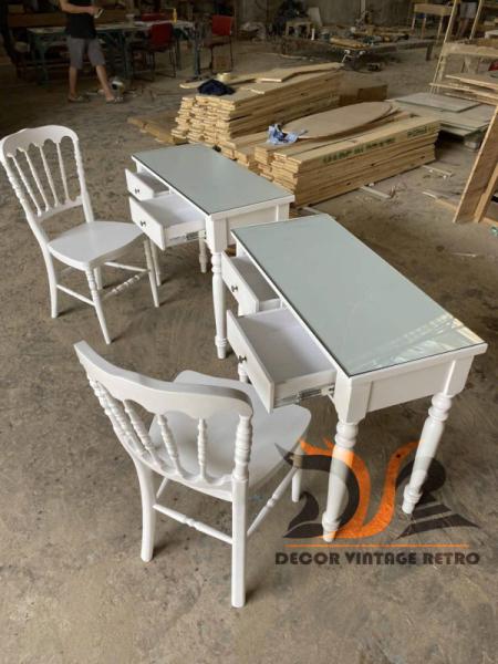 Bàn gỗ mặt kính vintage 10-07-24 - Hình mô tả 4