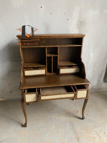 Bàn gỗ vintage 04-05-24 - Hình mô tả 2