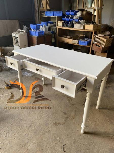 Bàn gỗ vintage 13-05-24 - Hình mô tả 2