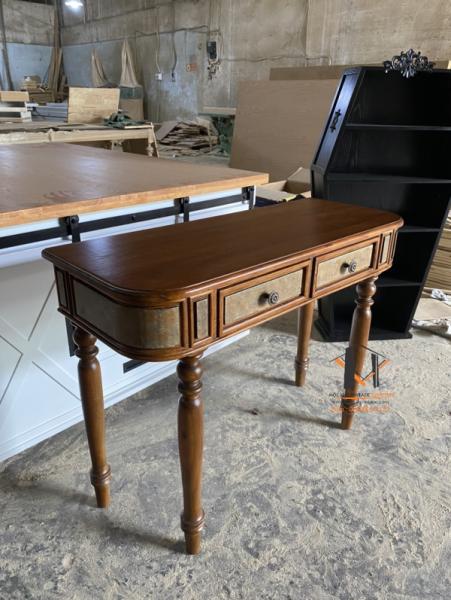 Bàn gỗ vintage 17-07-24 - Hình mô tả 1