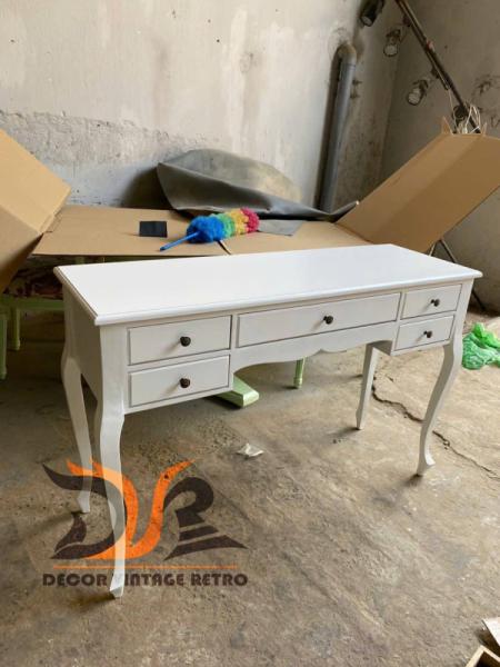 Bàn gỗ vintage 18-09-24 - Hình mô tả 1
