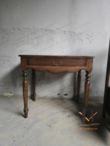 Bàn gỗ vintage 18-01-24