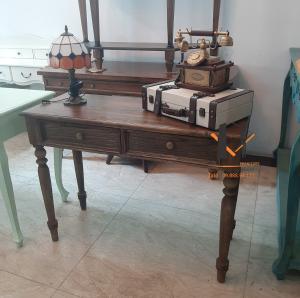 Bàn gỗ vintage 21-06-25