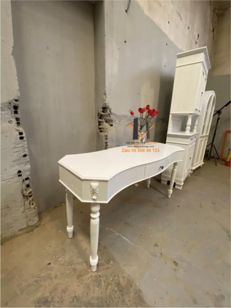 Bàn gỗ vintage BG 05-05-23 - Hình mô tả 1