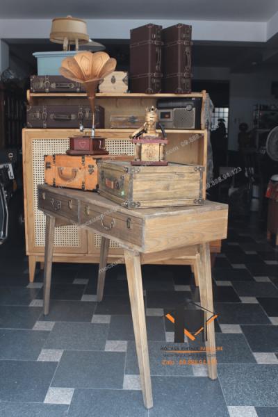 Bàn gỗ vintage BG12-06-22 - Hình mô tả 1
