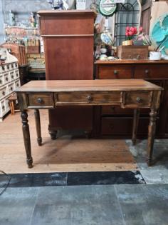 Bàn gỗ vintage BG21-06-22