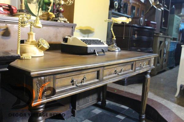 Bàn làm việc vintage 03-01-25 - Hình mô tả 1