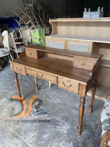 Bàn tầng trang trí vintage 13-08-25 - Hình mô tả 1