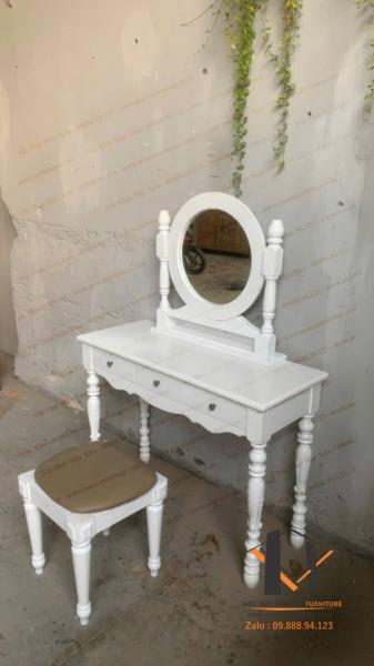 Bàn trang điểm vintage 22-05-25 - Hình mô tả 1