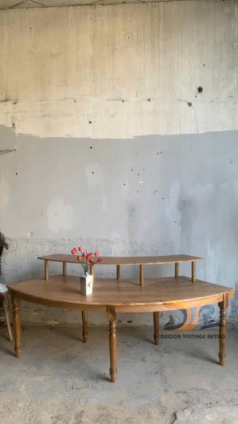 Bàn trang trí góc tường 06-08-25 - Hình mô tả 1