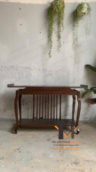 Bàn trang trí vintage 10-05-25 - Hình mô tả 1