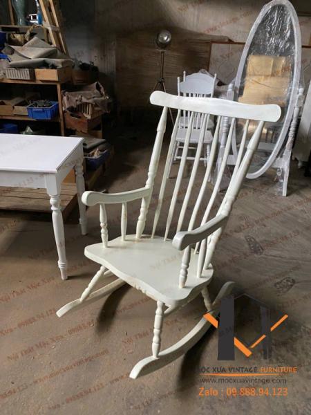 Ghế bập bênh vintage 04-09-24 - Hình mô tả 1
