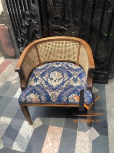 Ghế gỗ vintage lưng mây 26-05-24