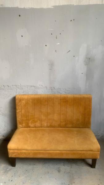Ghế sofa phong cách vintage 02-08-25 - Hình mô tả 1