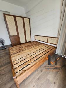 Giường gỗ lưới mây vintage 11-02-25