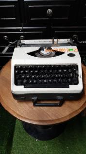 Máy đánh chữ xưa MDC 32-12-22