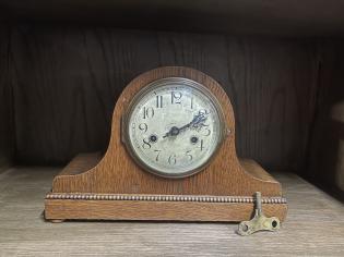 Đồng hồ xưa vintage ĐH 13-11-22 (còn sử dụng được)