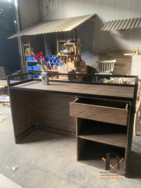 Quầy gỗ vintage 03-02-25 - Hình mô tả 2