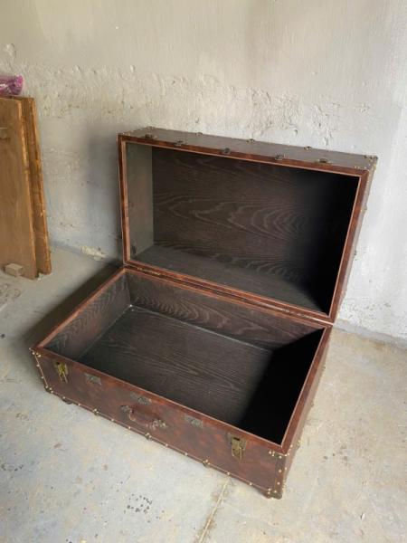 Rương bàn sofa bọc simili vintage 01-08-24 - Hình mô tả 2