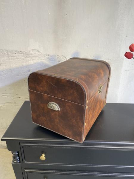 Rương gỗ bọc simili vintage size lớn 01-09-23 - Hình mô tả 3