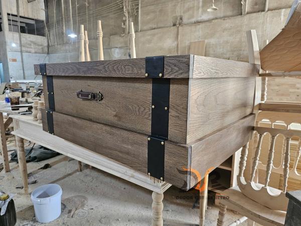 Rương gỗ làm bàn sofa phong cách vintage 09-08-25 - Hình mô tả 2