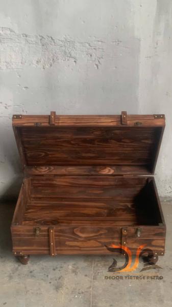 Rương gỗ làm bàn sofa phong cách vintage 10-08-25 - Hình mô tả 2