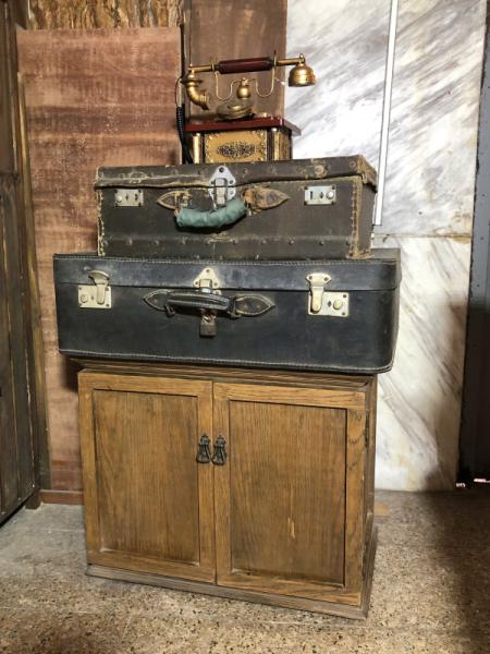 Tủ gỗ vintage TG36-06-22 - Hình mô tả 1