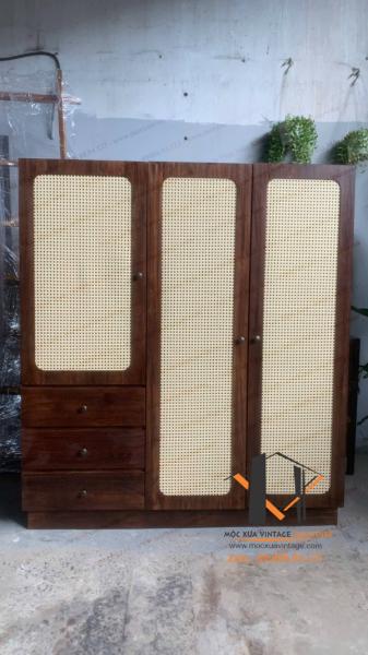Tủ quần áo lưới mấy vintage 20-04-25