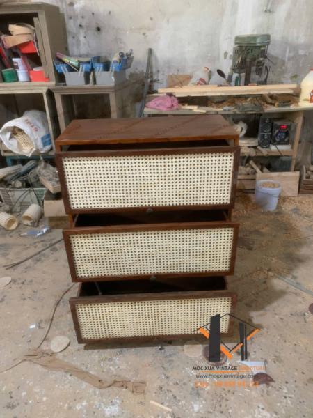 Tủ trang trí lưới mây vintage 06-02-25 - Hình mô tả 1
