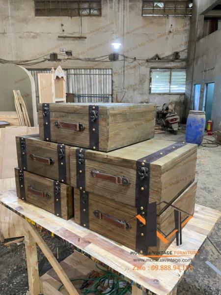 Vali gỗ vintage 07-01-25 - Hình mô tả 1